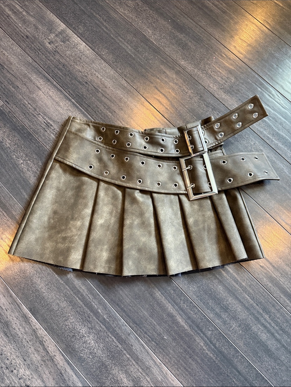 WeWoreWhat Olive Pleated Faux Leather Mini Skirt with Double Grommet Belt - Picture 2 of 4